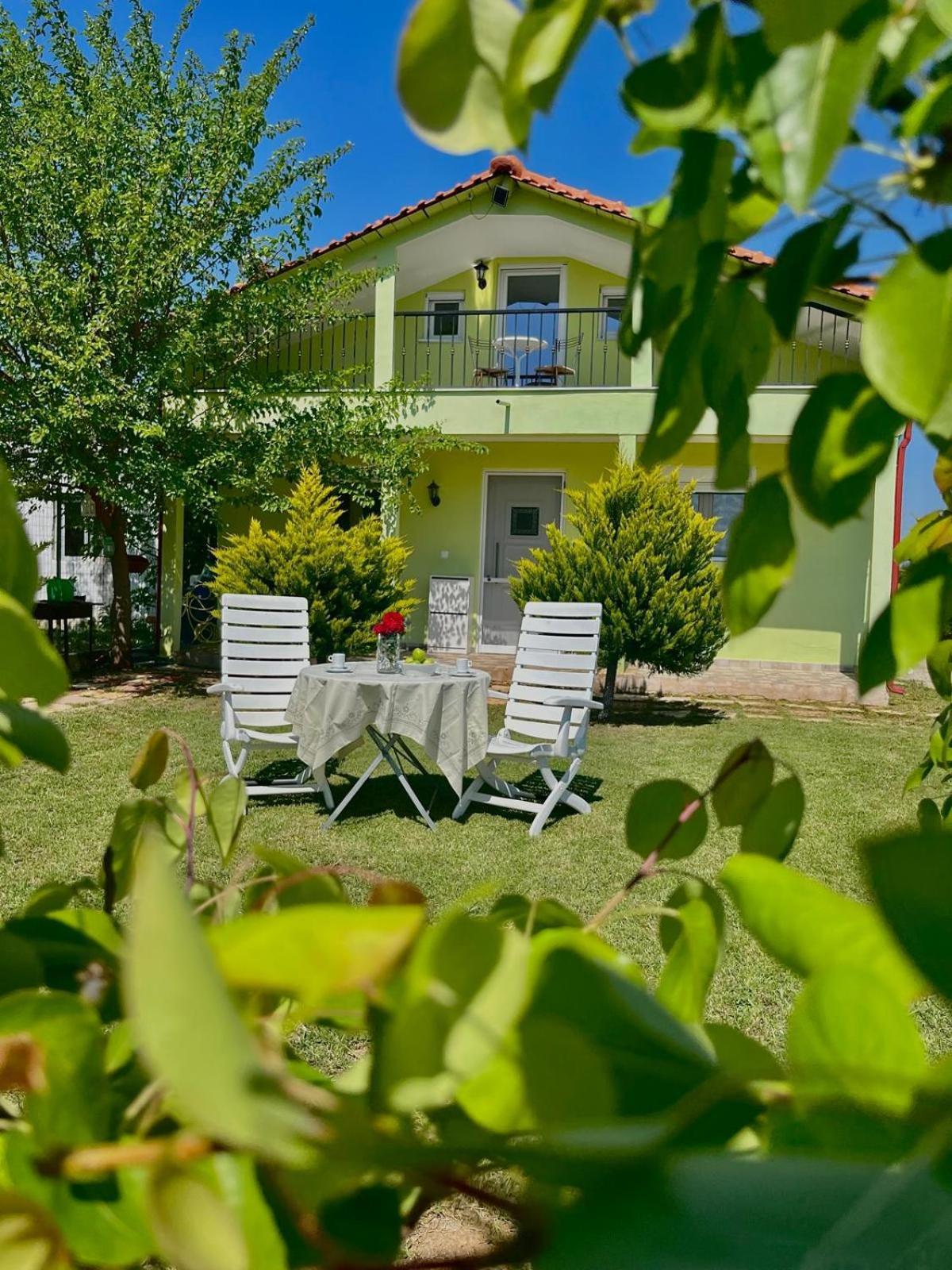 Felix Villa Nea Plagia Exterior photo